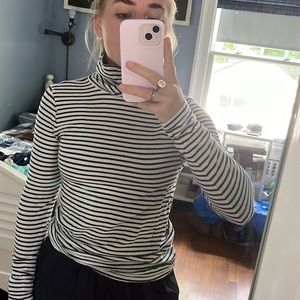 J. Crew Navy/White Turtleneck size S